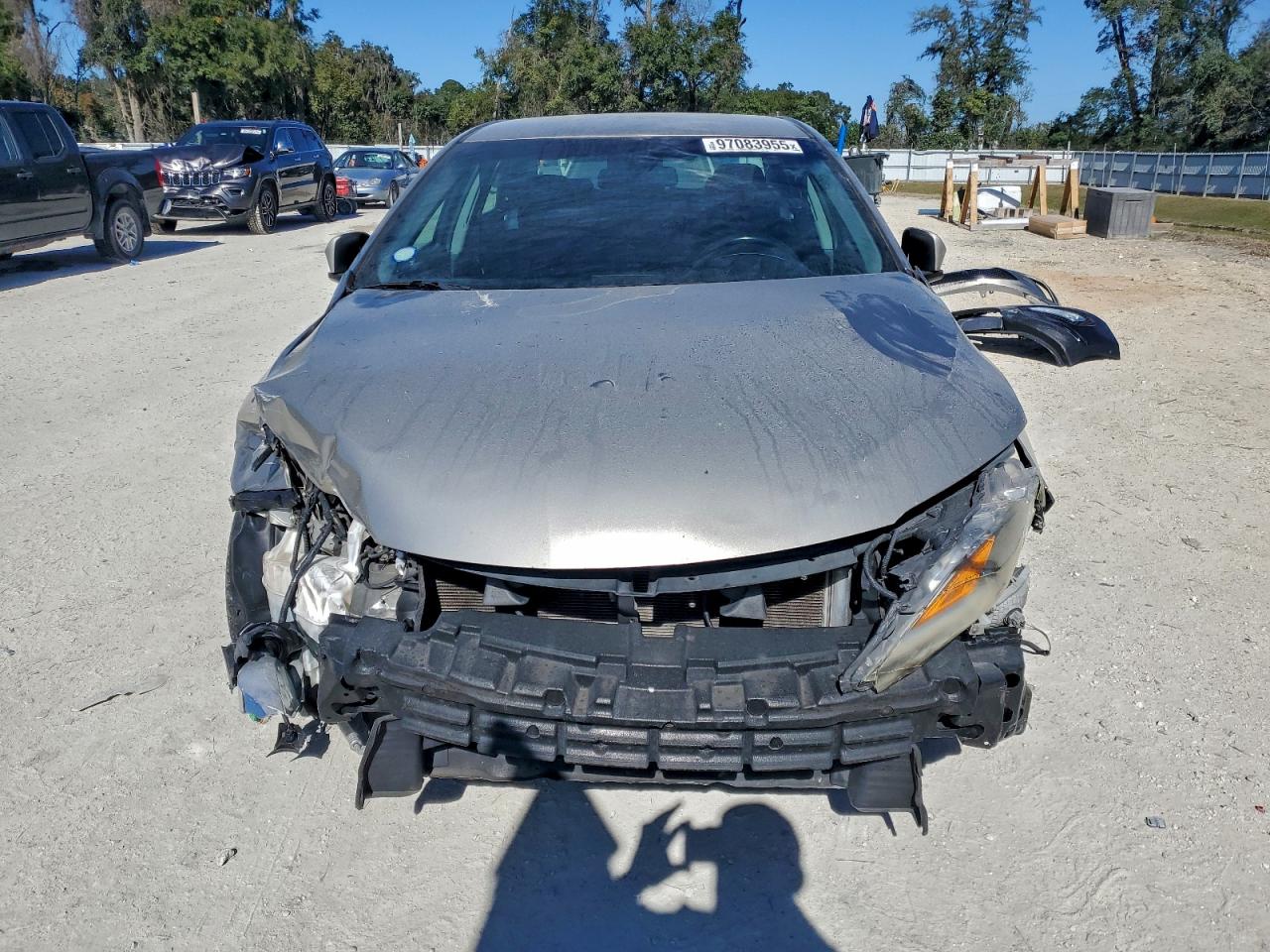 2017 TOYOTA CAMRY LE photo 5