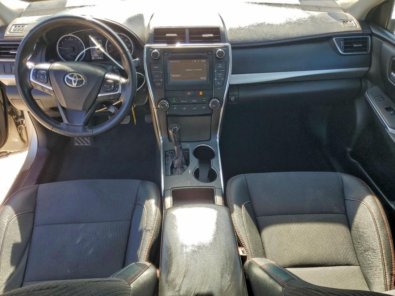 2017 TOYOTA CAMRY LE photo 8
