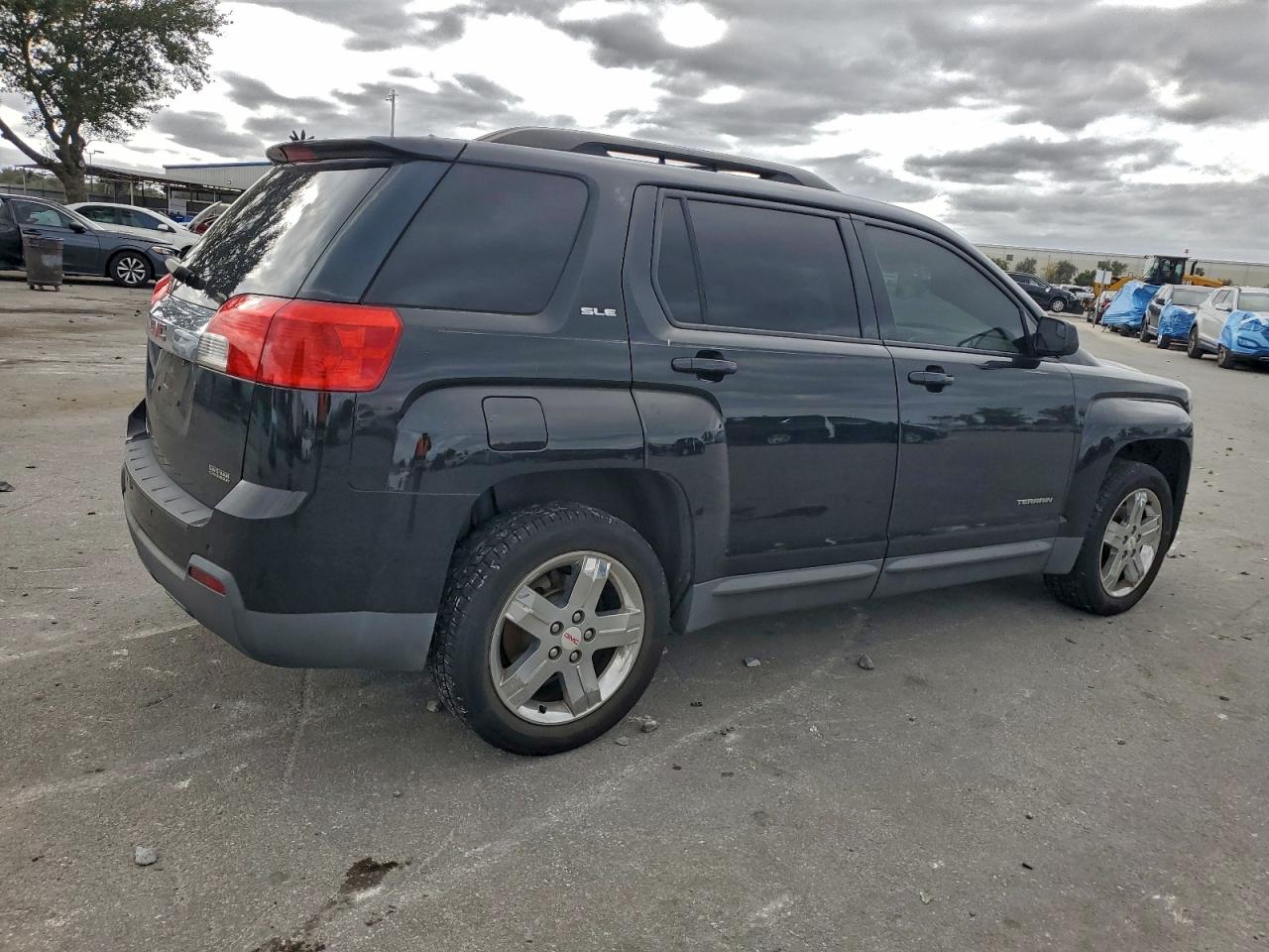 2013 GMC TERRAIN SLE photo 5