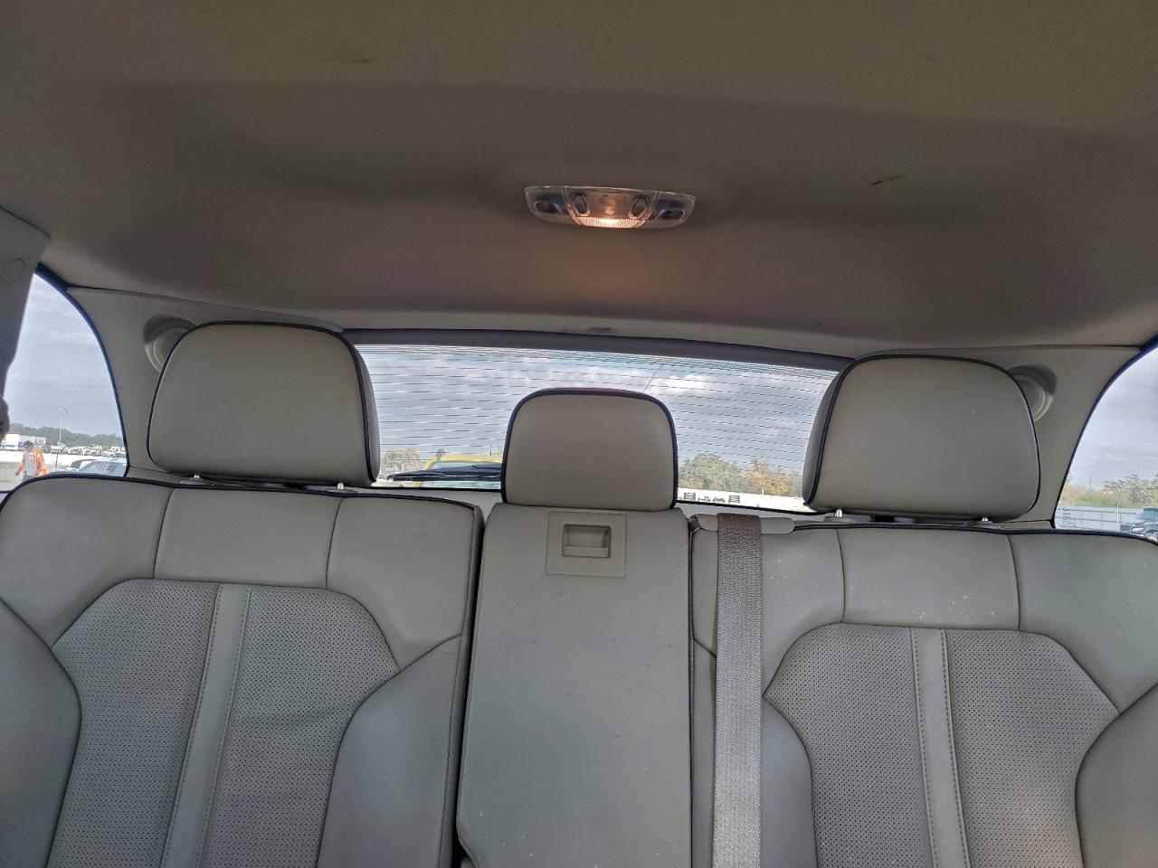 2011 LINCOLN MKX photo 19