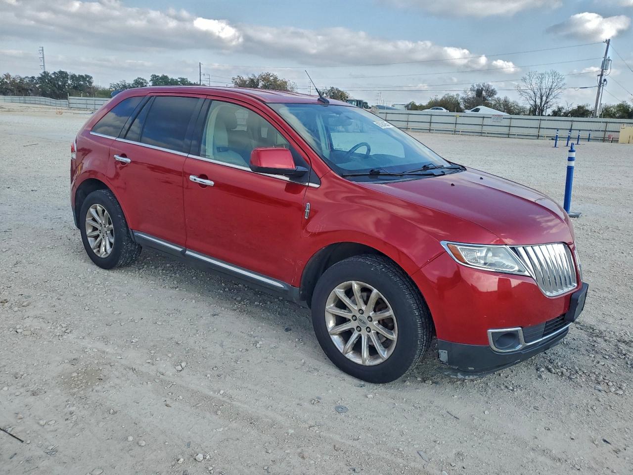 2011 LINCOLN MKX photo 7