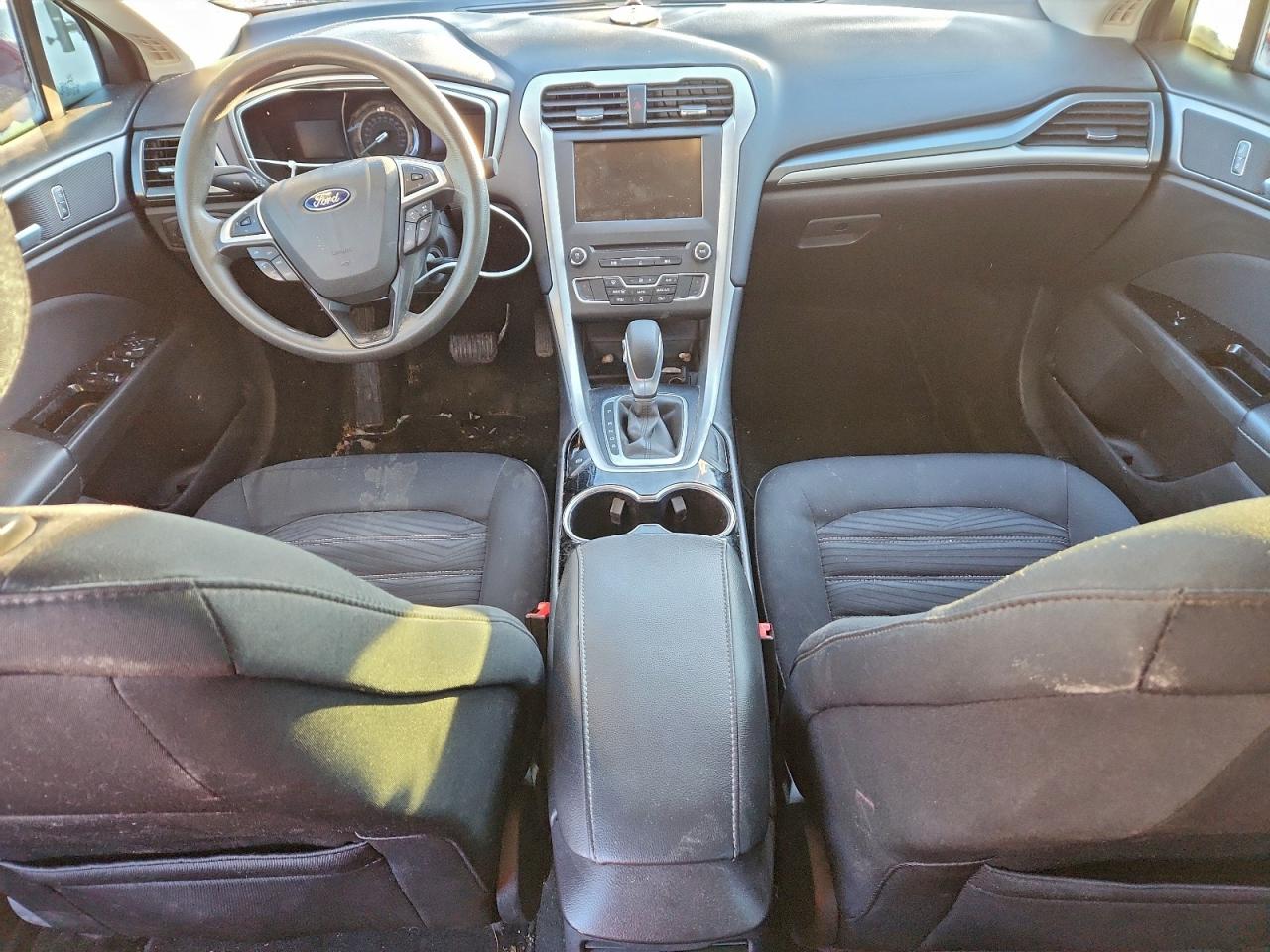 2016 FORD FUSION SE photo 8
