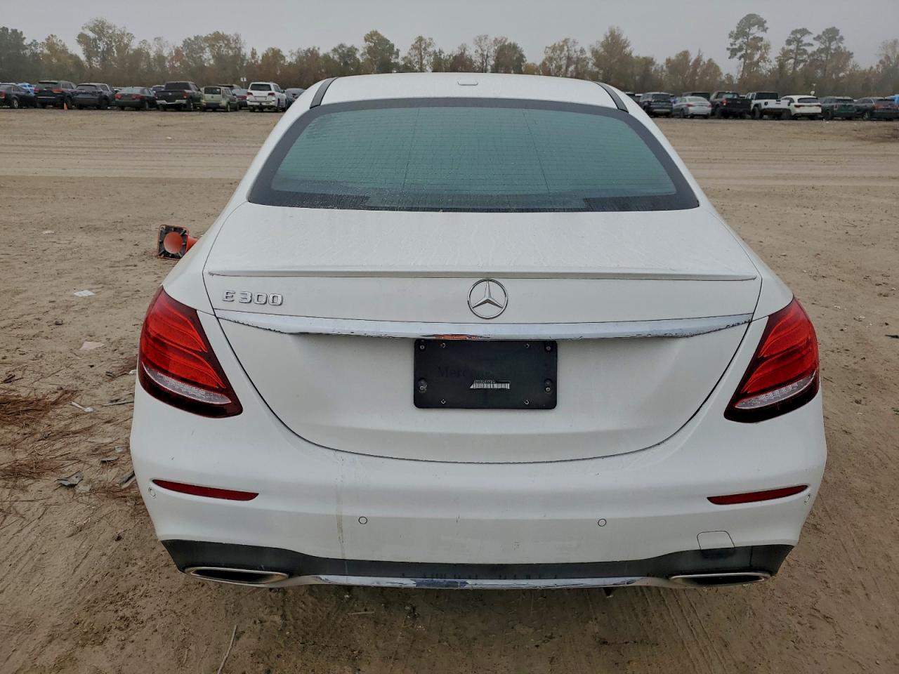 2018 MERCEDES-BENZ E 300 photo 11