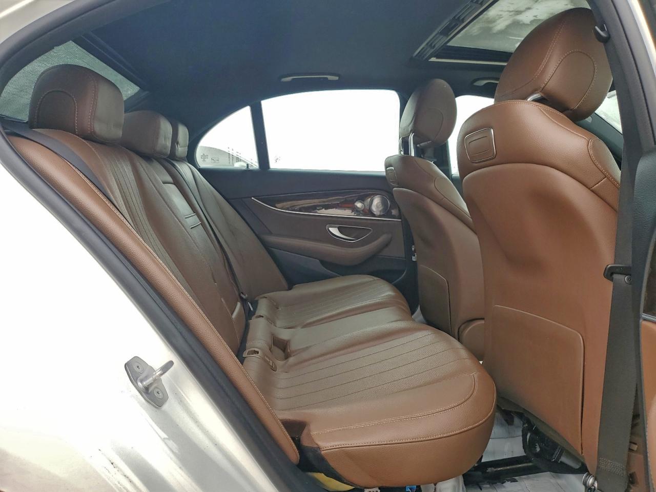 2018 MERCEDES-BENZ E 300 photo 19