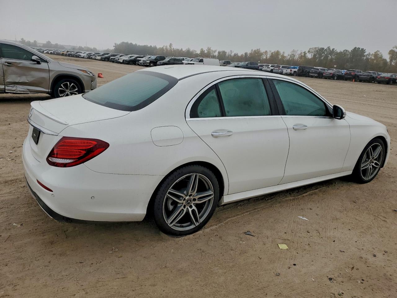 2018 MERCEDES-BENZ E 300 photo 5