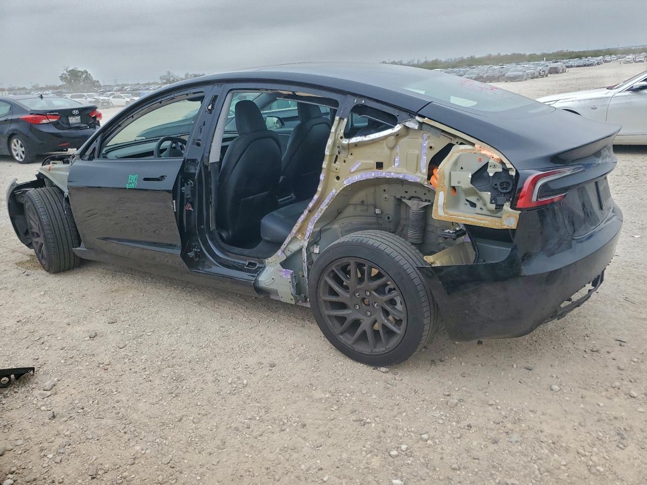 2024 TESLA MODEL 3 photo 3