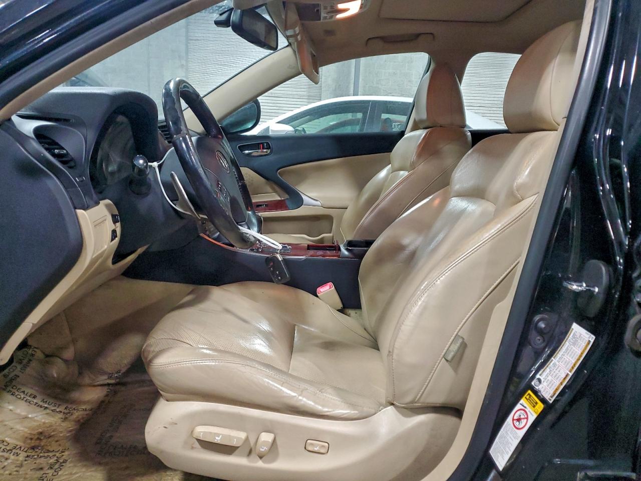 2007 LEXUS IS 250 photo 7