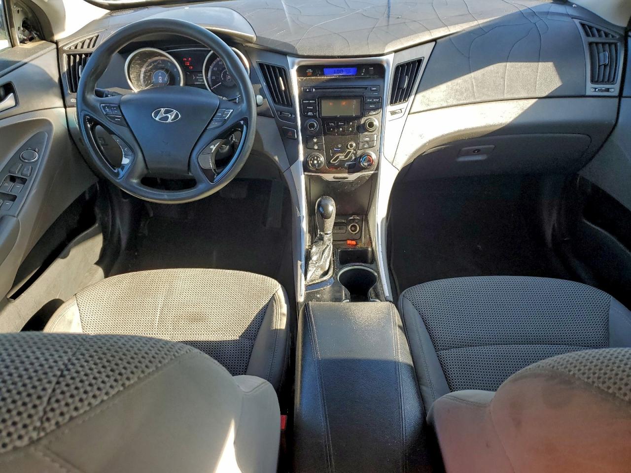 2012 HYUNDAI SONATA GLS photo 22