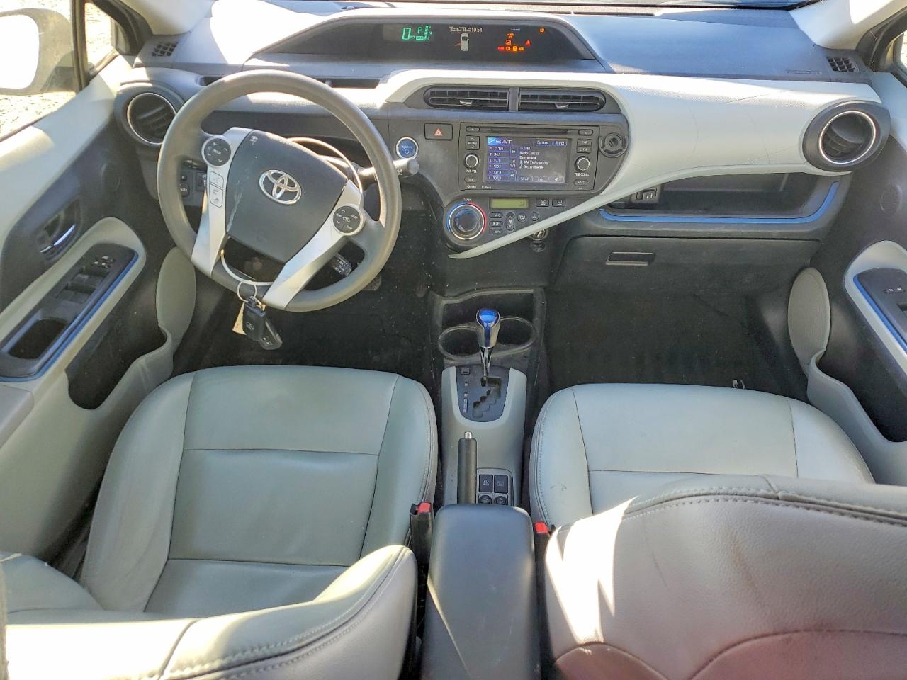 2012 TOYOTA PRIUS C photo 15