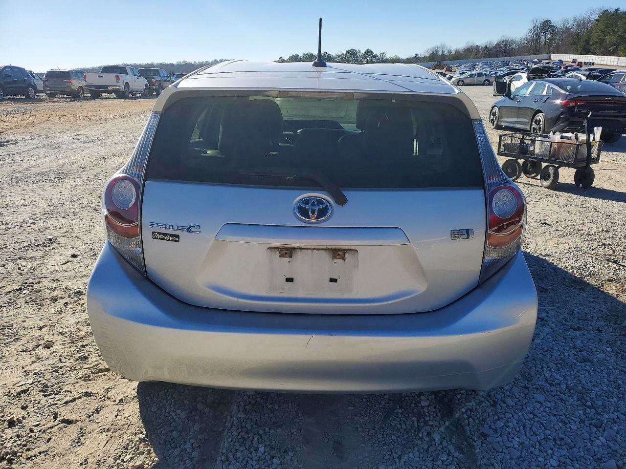 2012 TOYOTA PRIUS C photo 11