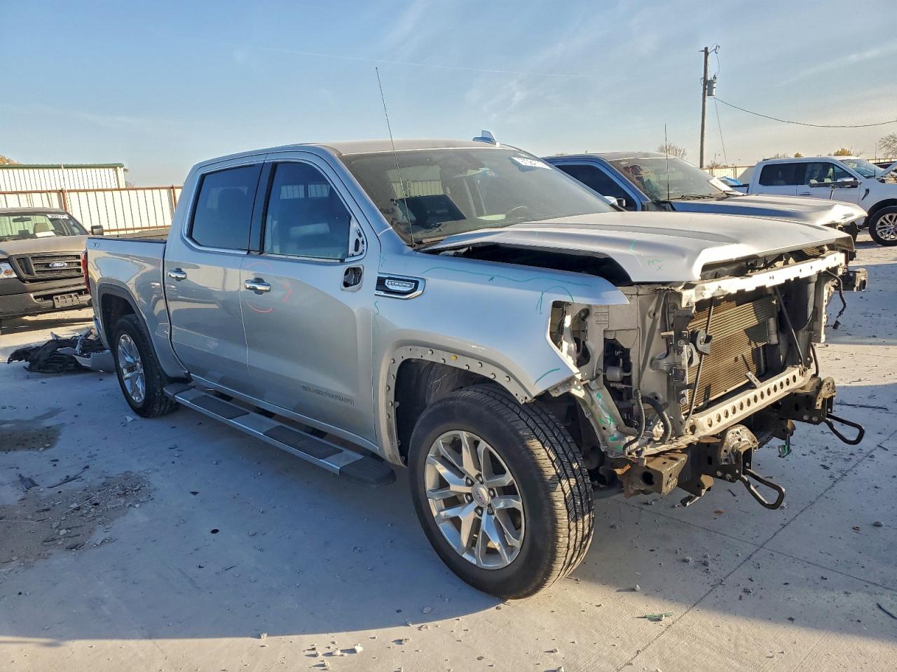 2019 GMC SIERRA K1500 SLT photo 4