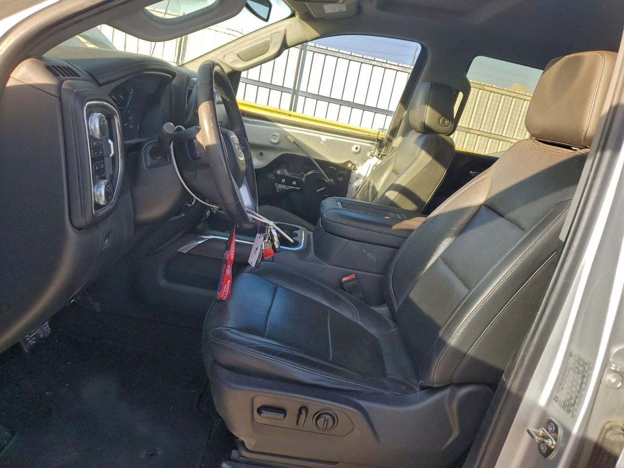 2019 GMC SIERRA K1500 SLT photo 7