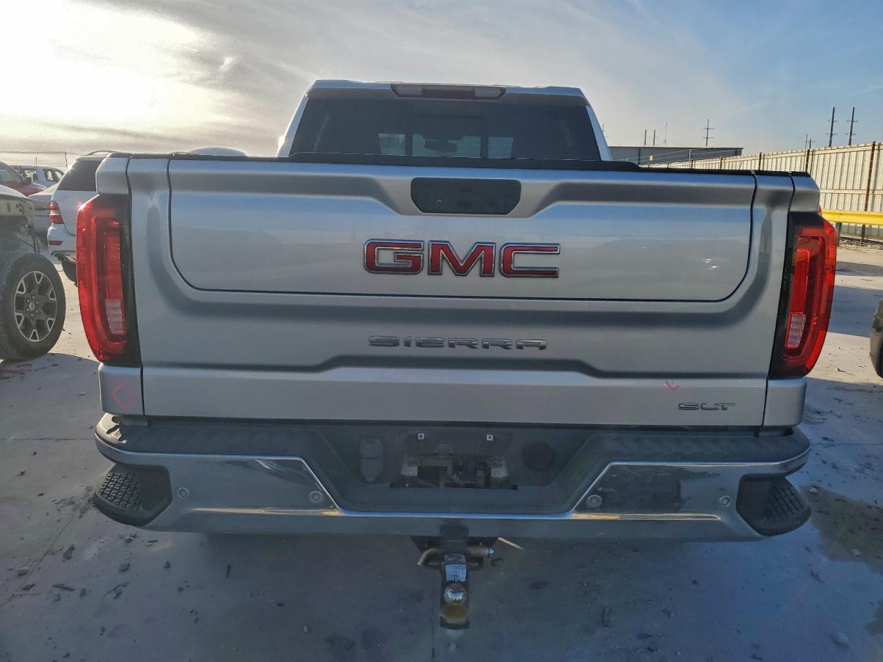 2019 GMC SIERRA K1500 SLT photo 6