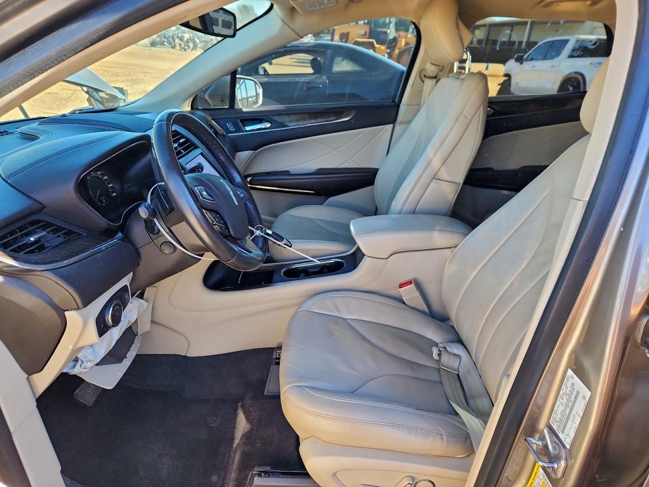 2017 LINCOLN MKC RESERVE photo 7