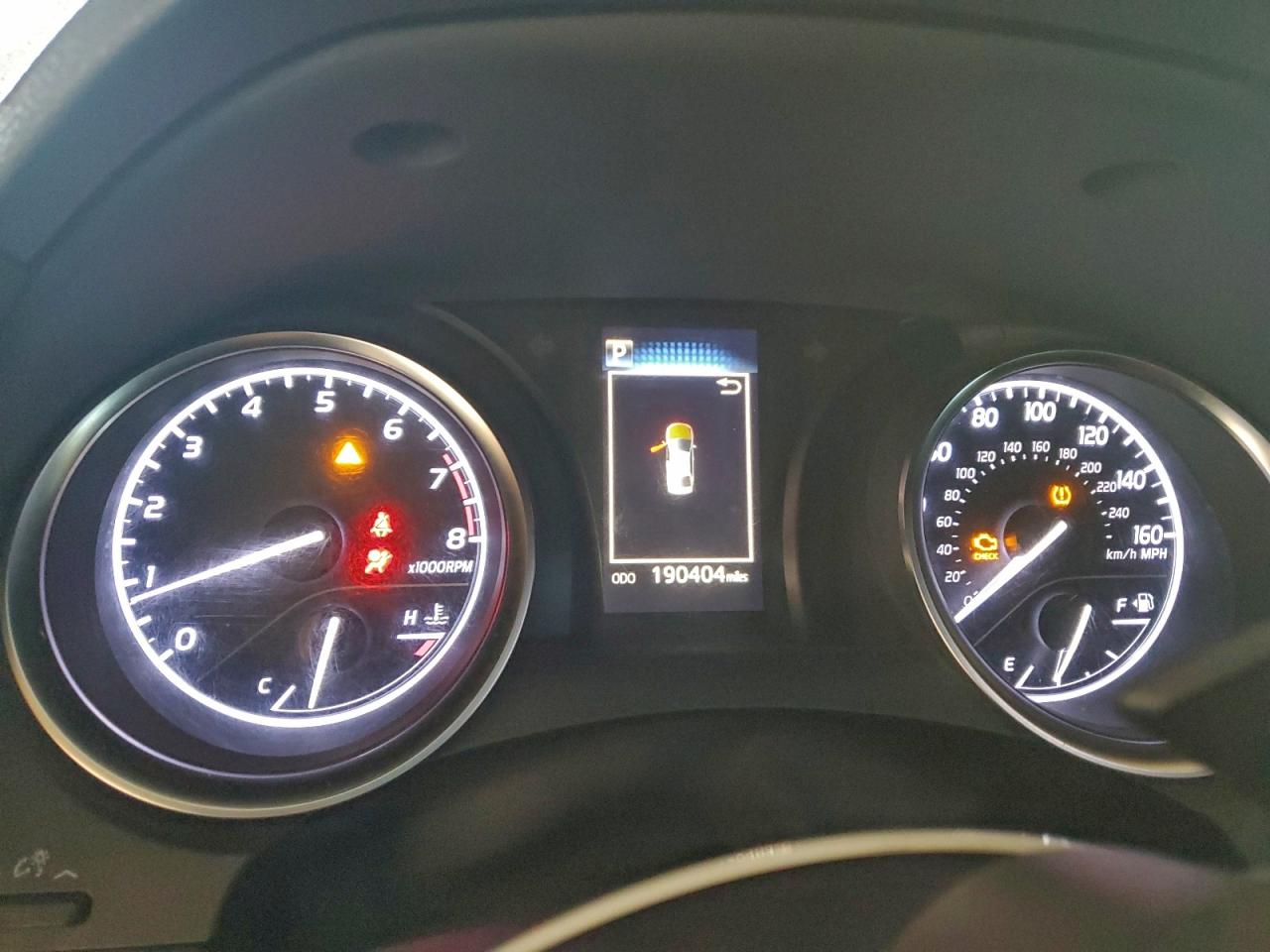 2018 TOYOTA CAMRY L photo 9
