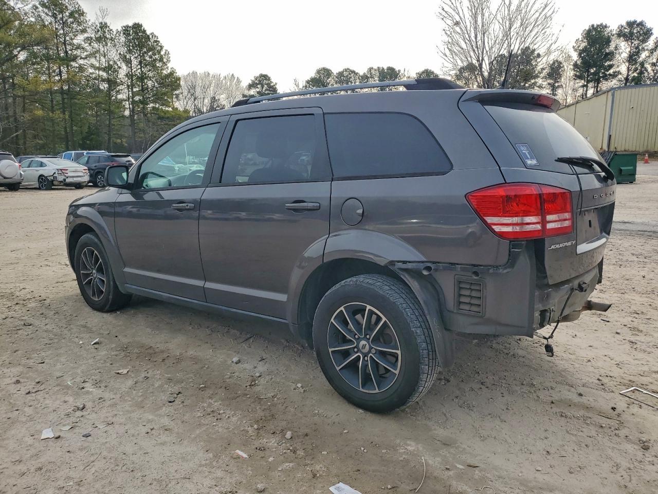 2018 DODGE JOURNEY SE photo 2