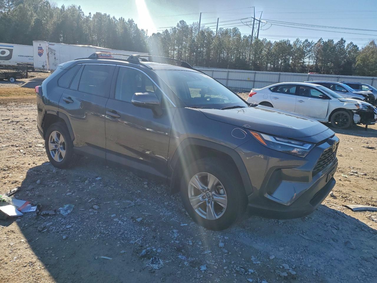 2022 TOYOTA RAV4 XLE photo 4