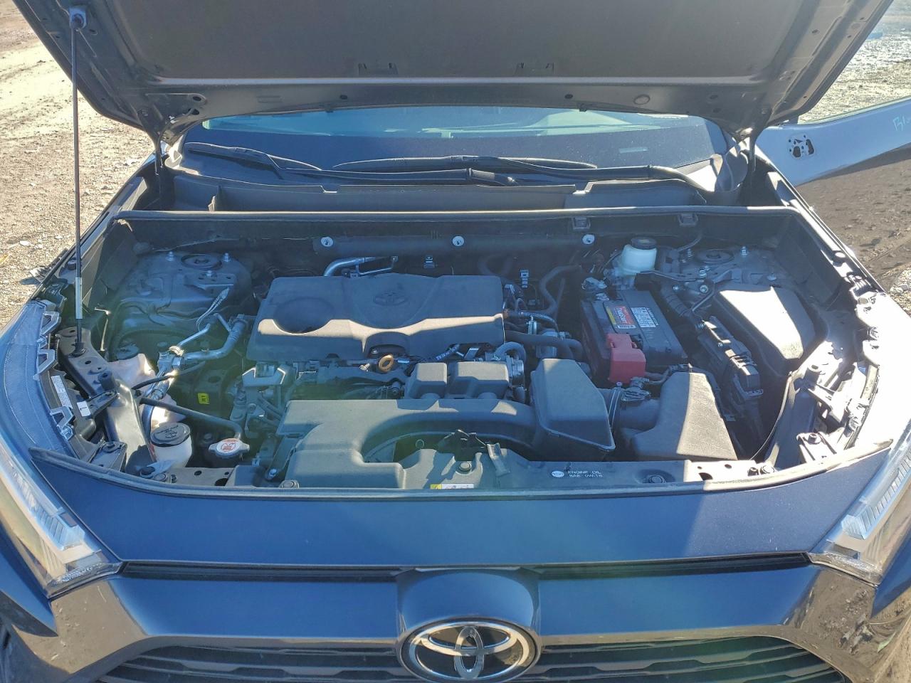 2022 TOYOTA RAV4 XLE photo 12