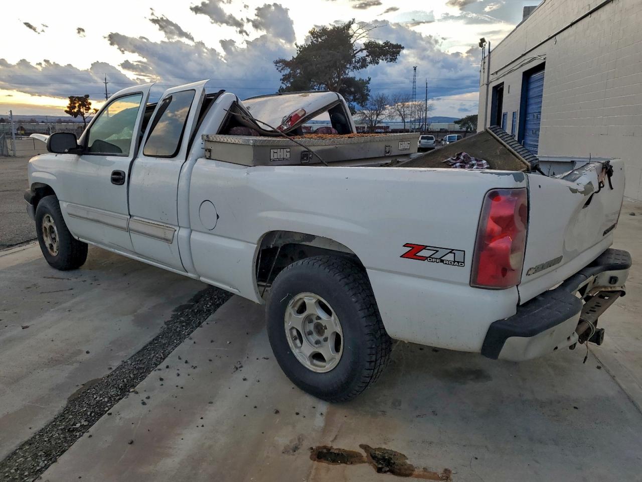 2003 CHEVROLET SILVERADO K1500 photo 3