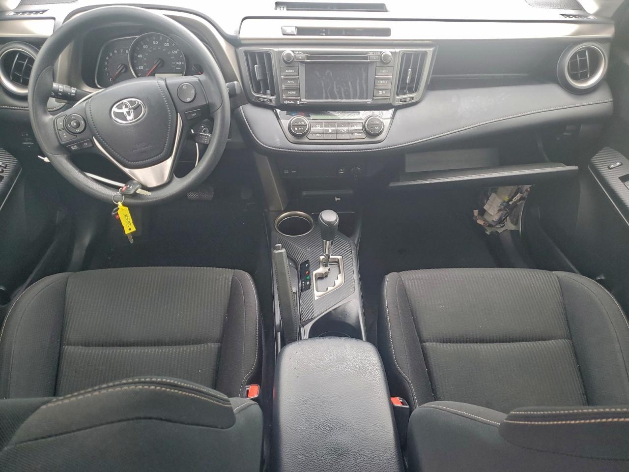 2015 TOYOTA RAV4 XLE photo 8