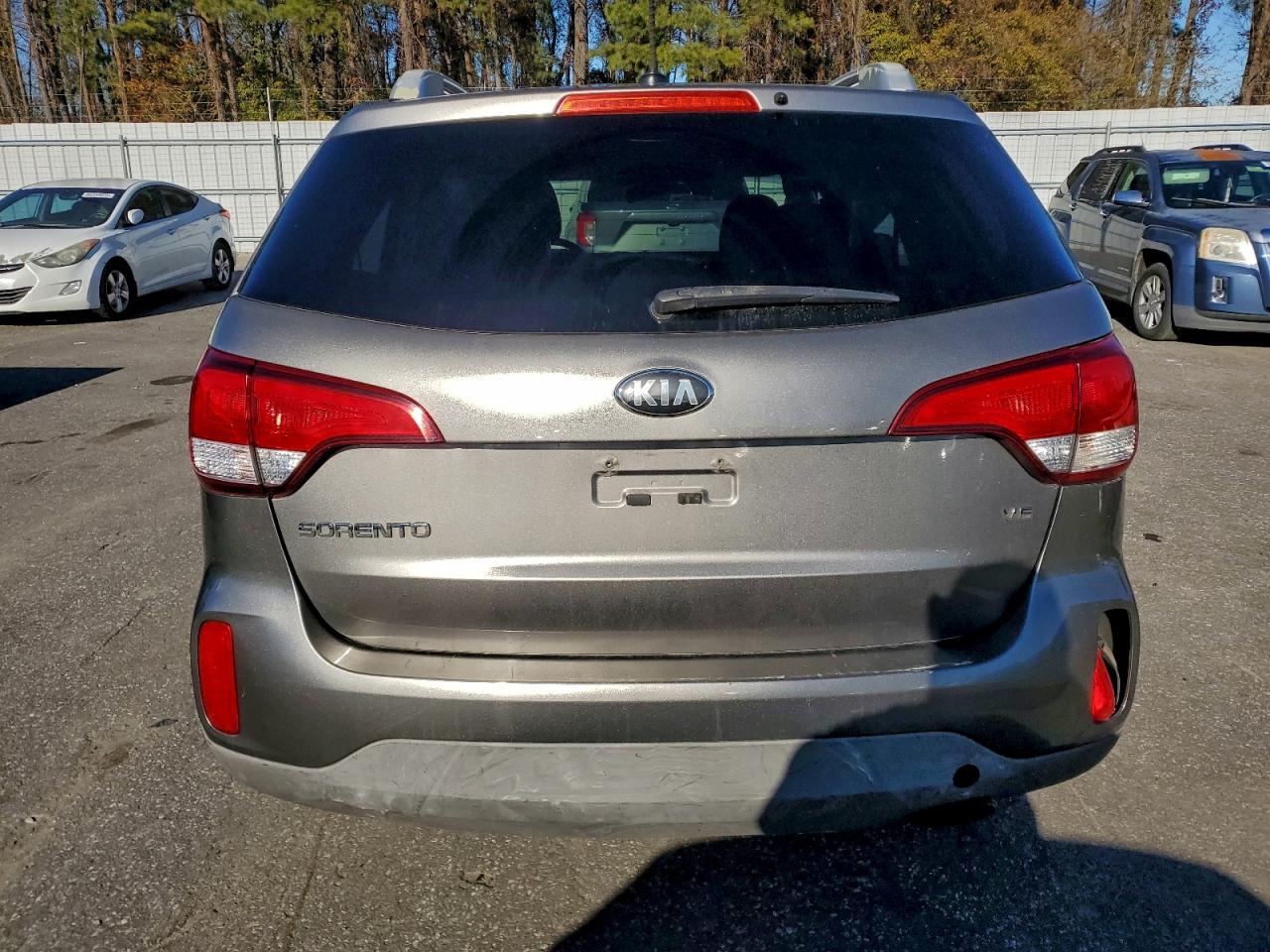 2015 KIA SORENTO LX photo 6
