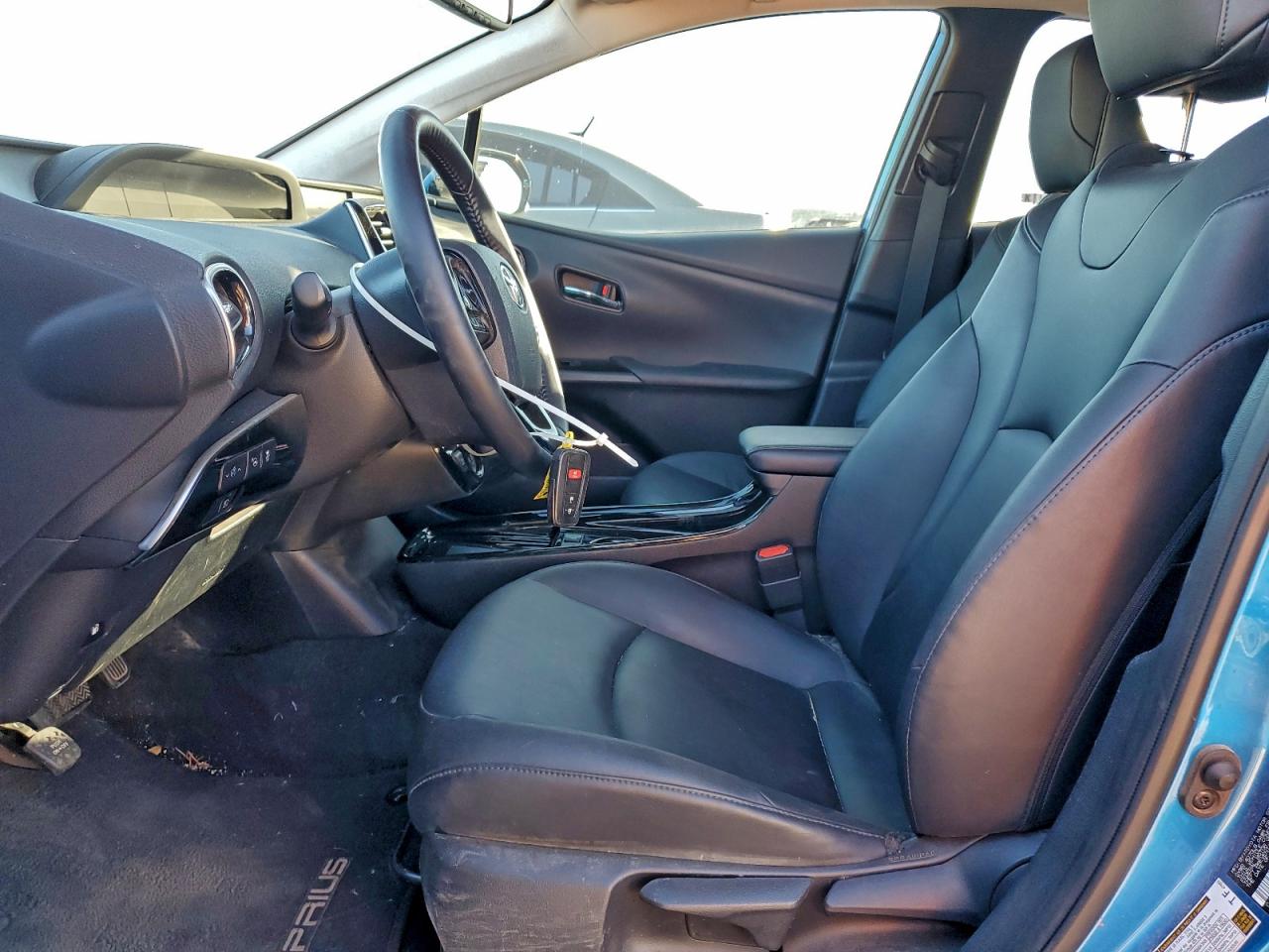 2019 TOYOTA PRIUS photo 19