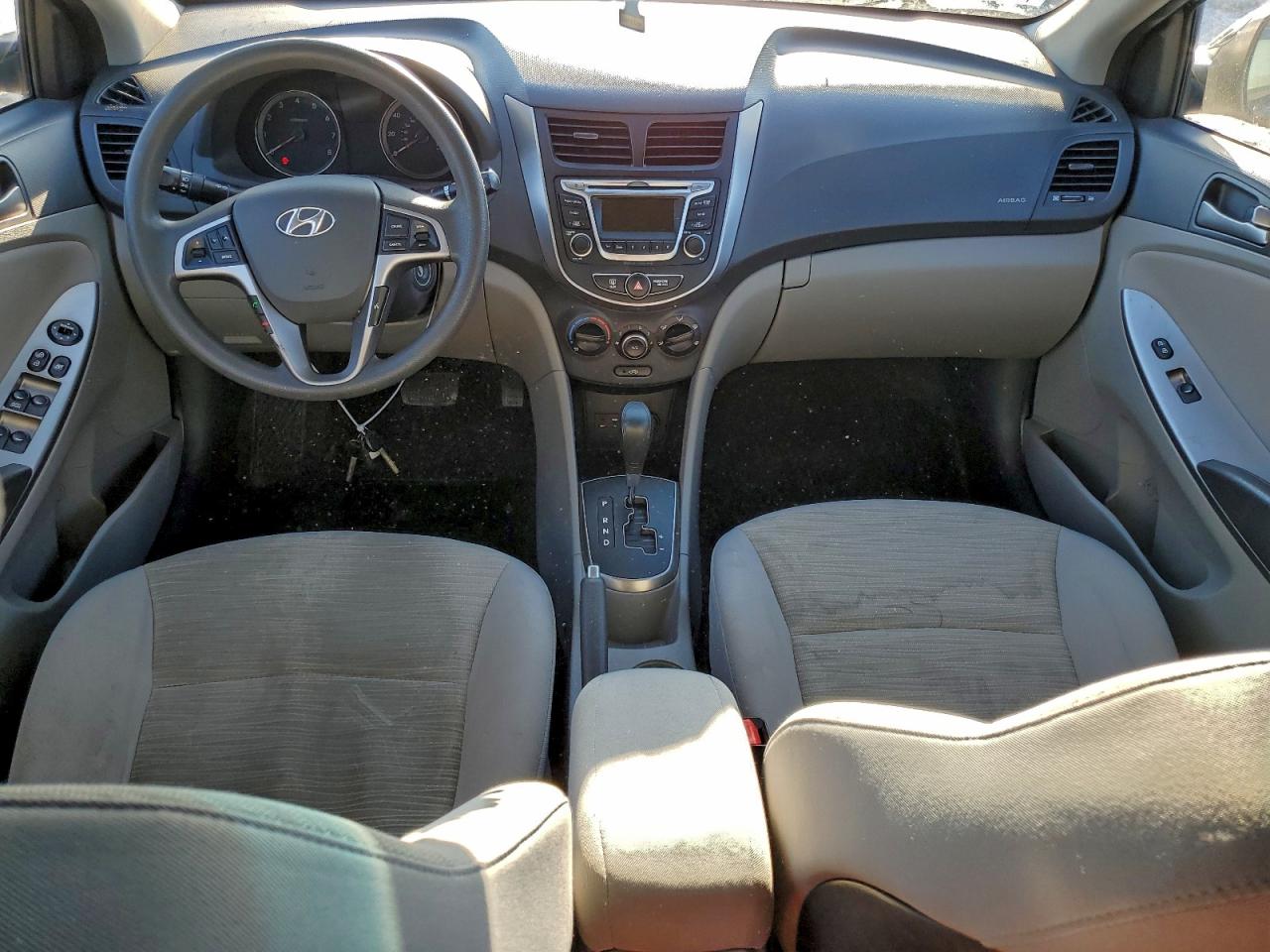 2017 HYUNDAI ACCENT SE photo 15