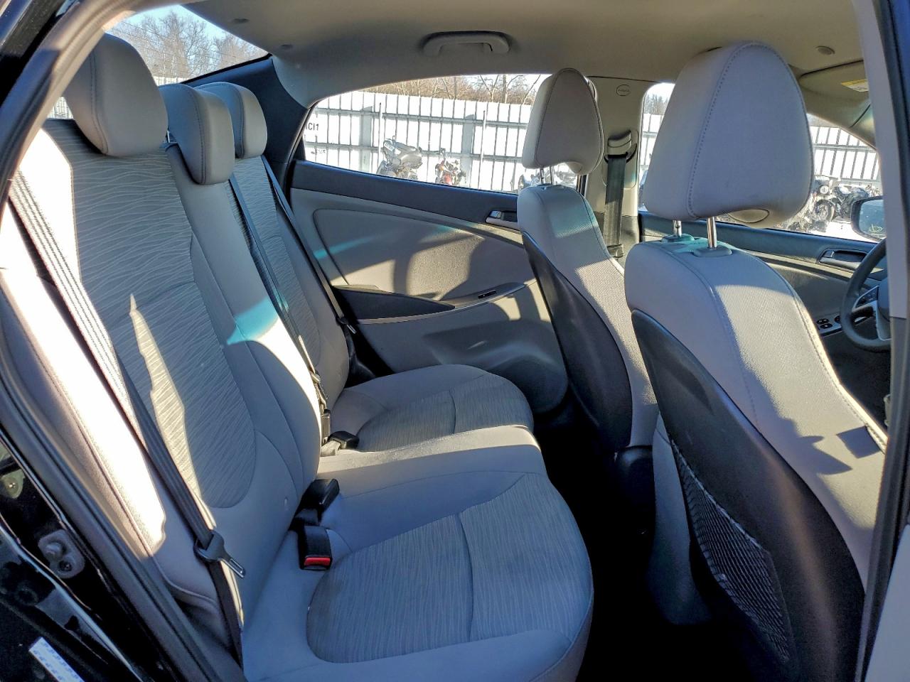 2017 HYUNDAI ACCENT SE photo 19