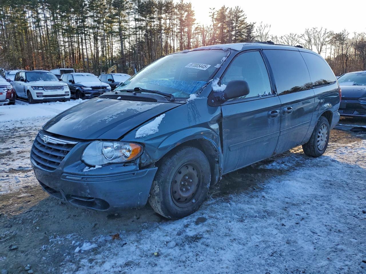 2005 CHRYSLER TOWN & COUNTRY