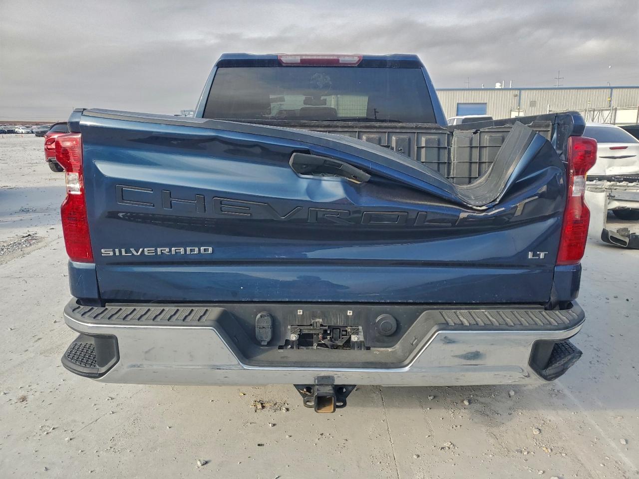 2021 CHEVROLET SILVERADO C1500 LT photo 11