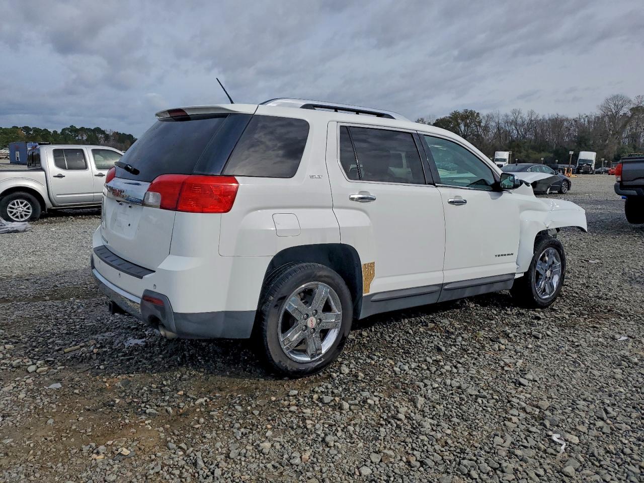 2013 GMC TERRAIN SLT photo 9