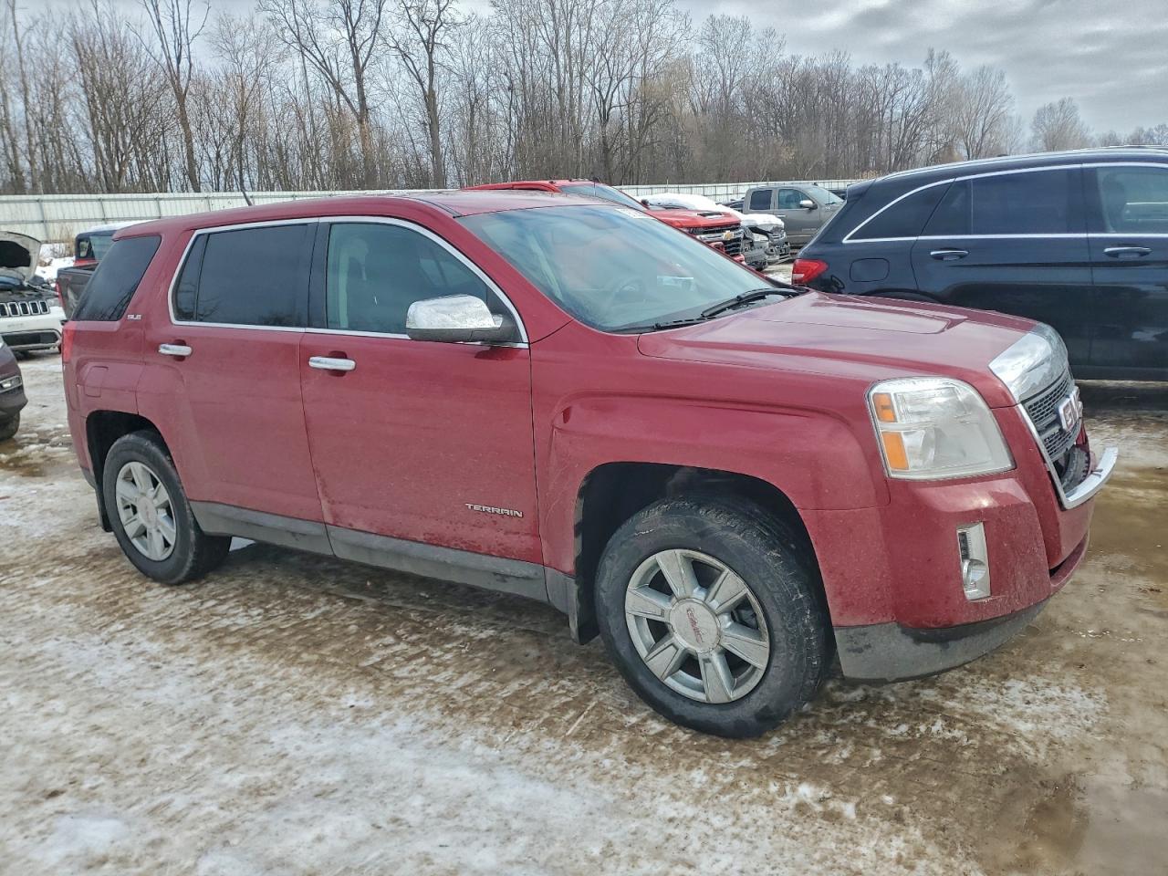 2013 GMC TERRAIN SLE photo 4