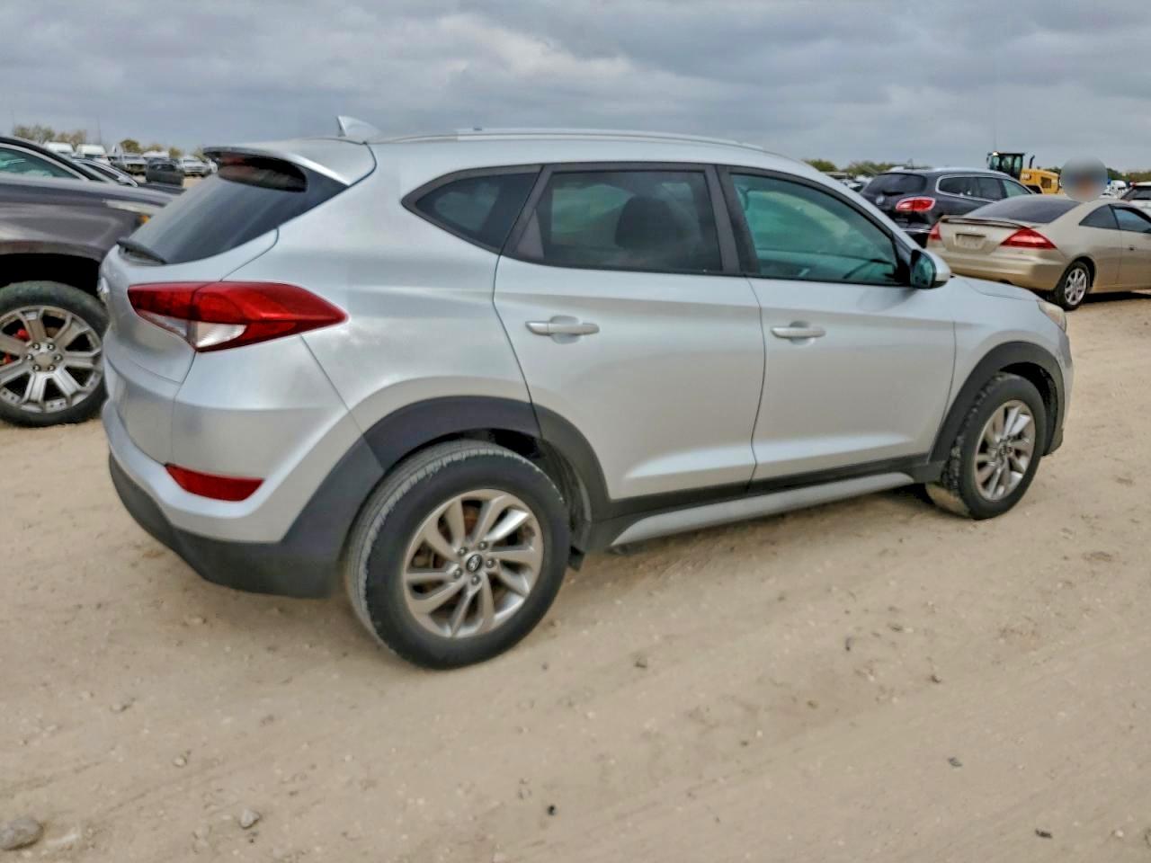 2018 HYUNDAI TUCSON SEL photo 5