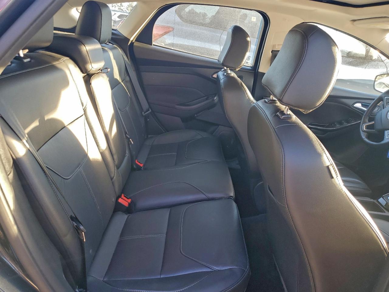 2017 FORD FOCUS TITANIUM photo 19