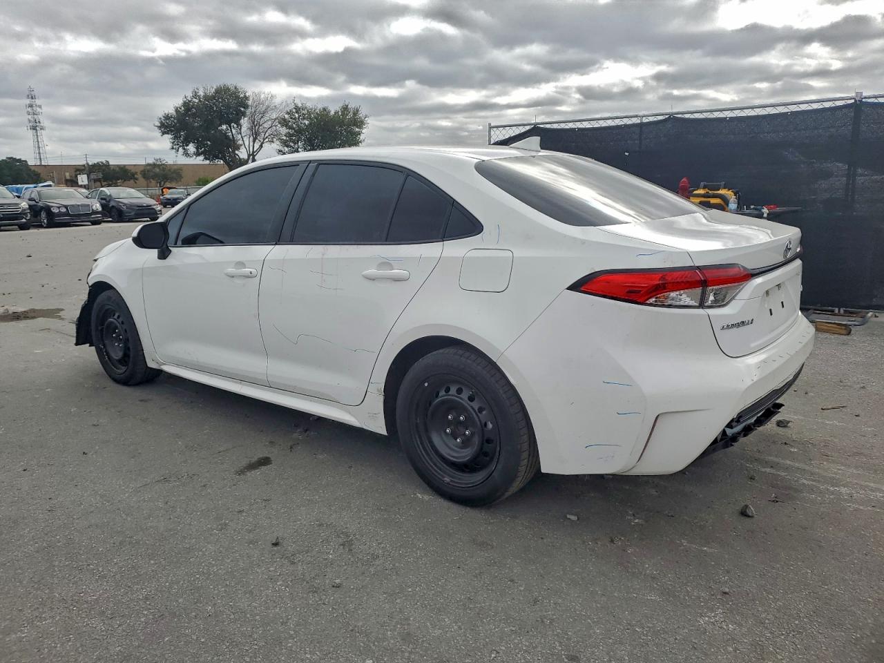 2020 TOYOTA COROLLA LE photo 5