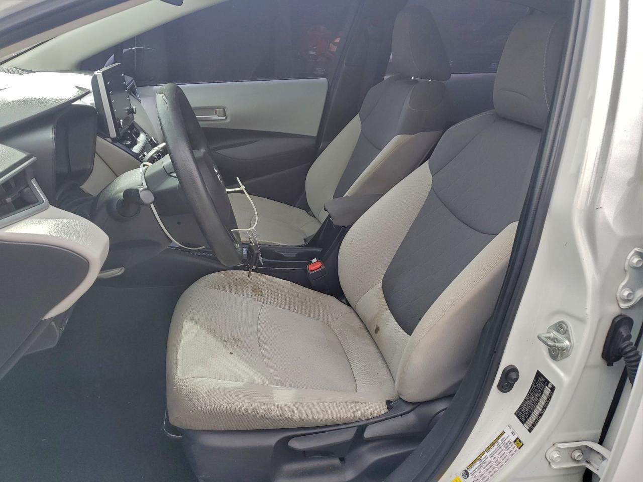 2020 TOYOTA COROLLA LE photo 25