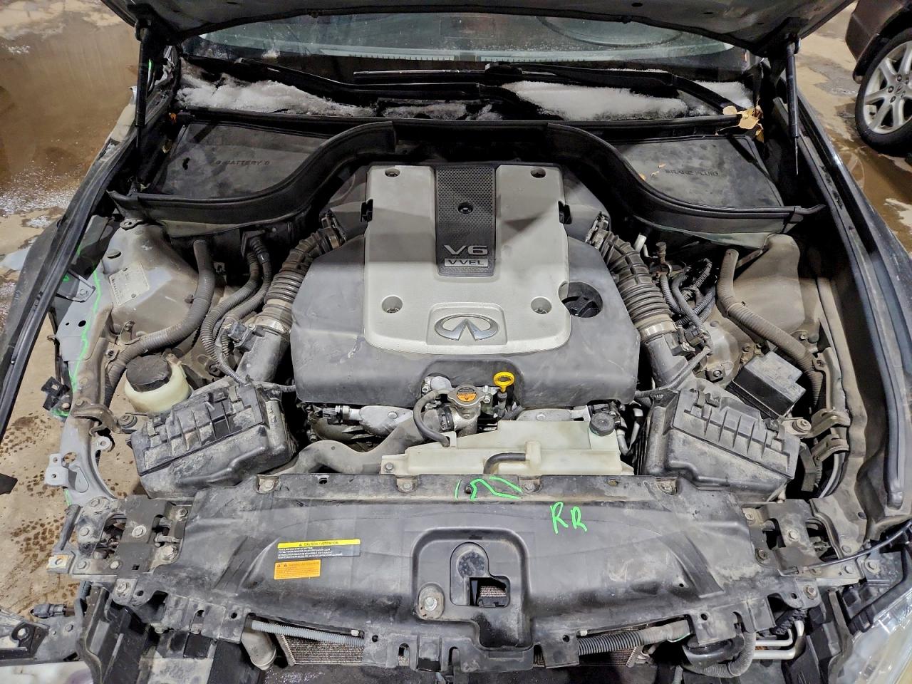 2010 INFINITI G37 photo 11