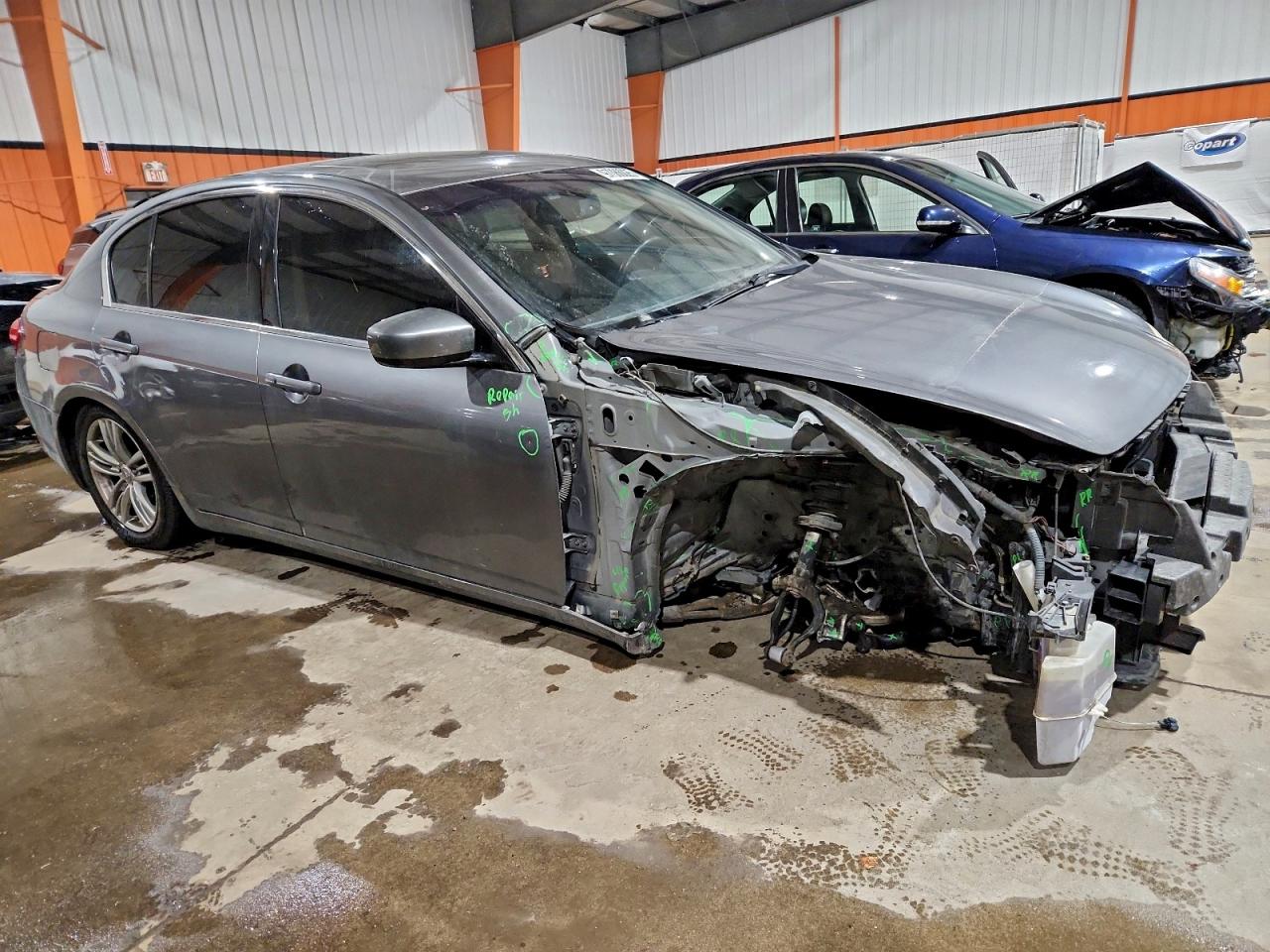 2010 INFINITI G37 photo 4