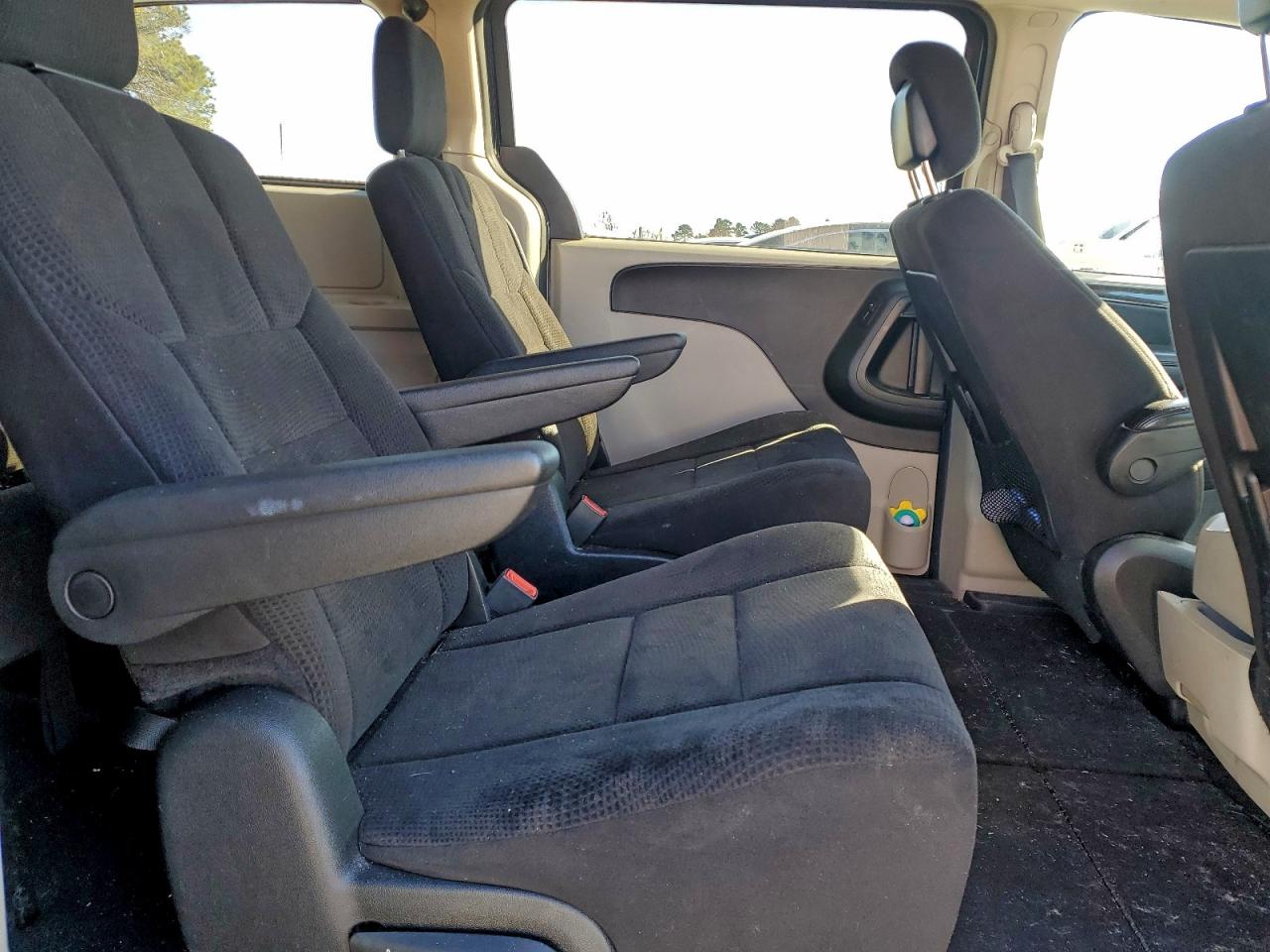 2013 DODGE GRAND CARAVAN SXT photo 11