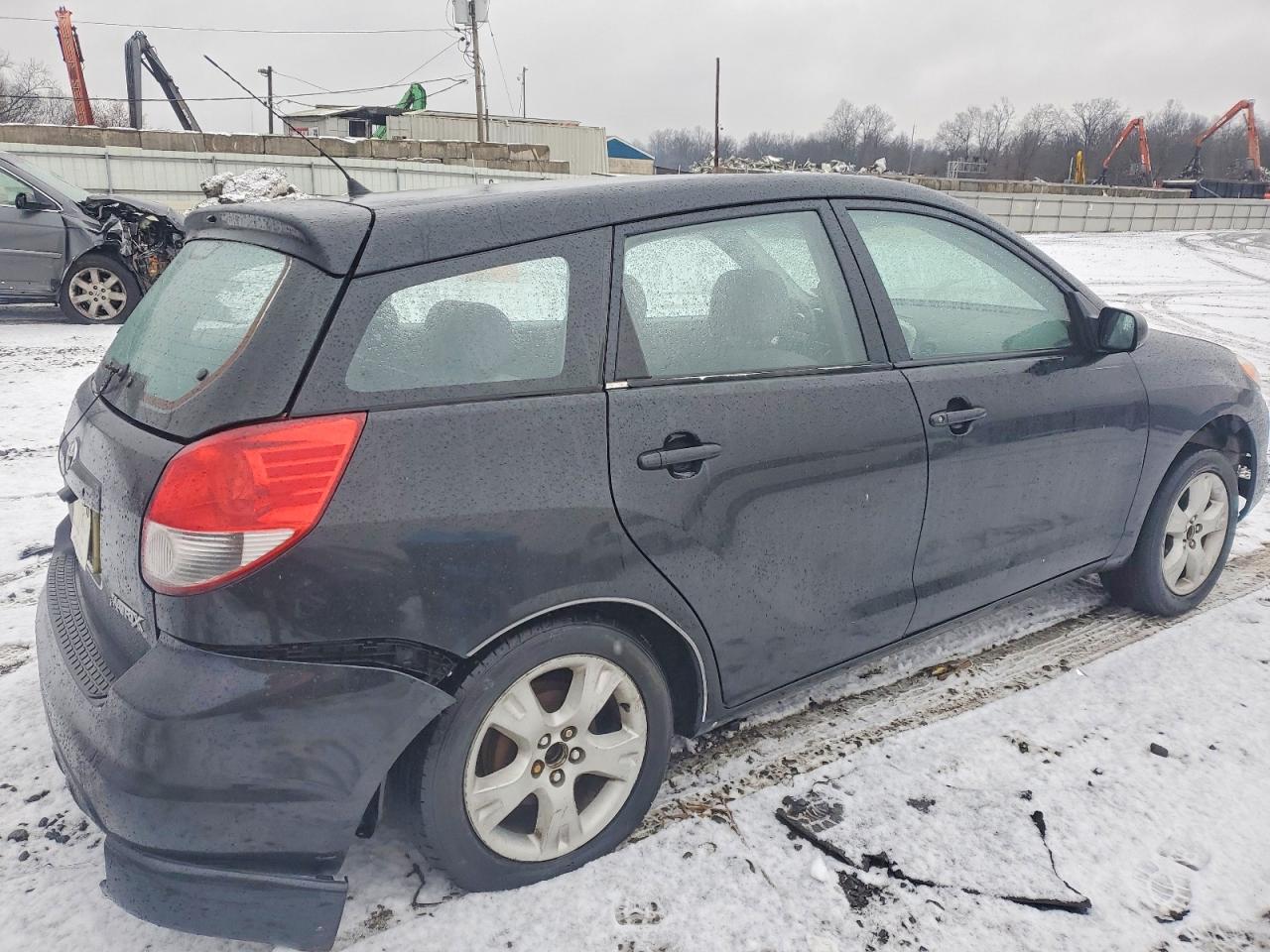 2003 TOYOTA COROLLA MATRIX XR photo 3