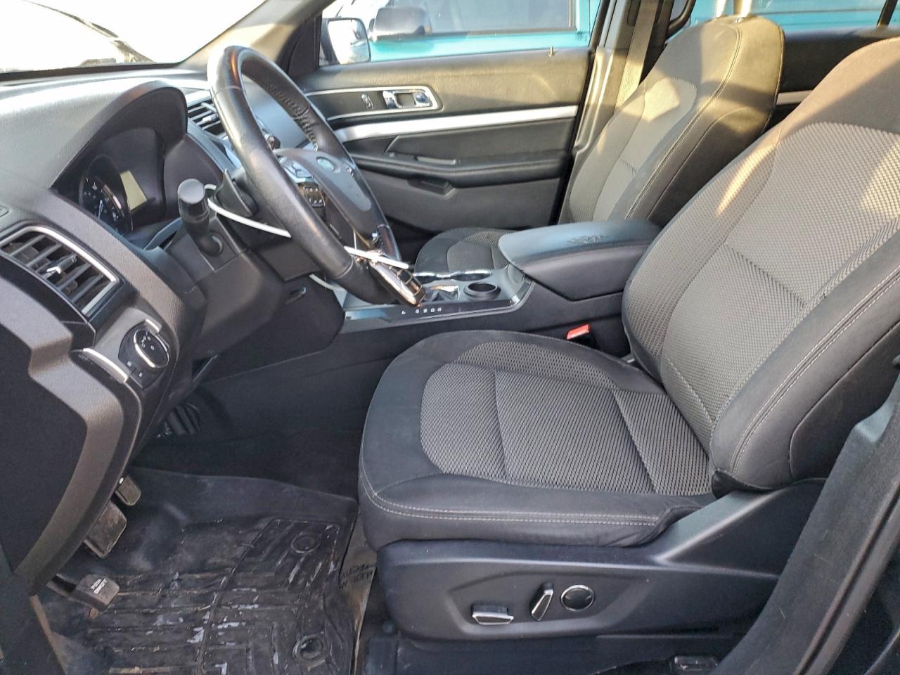 2016 FORD EXPLORER XLT photo 13