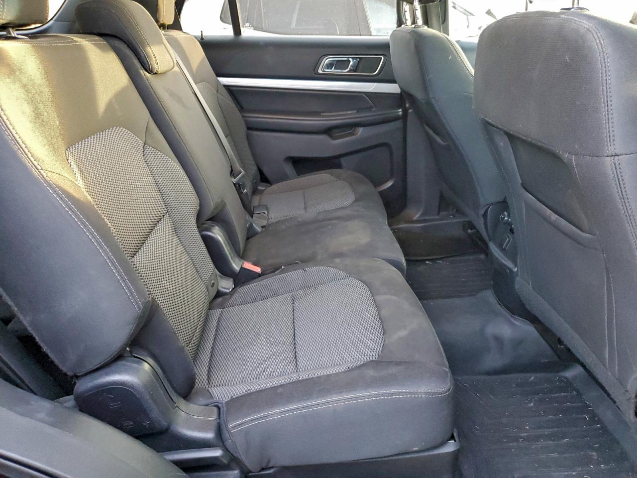 2016 FORD EXPLORER XLT photo 19