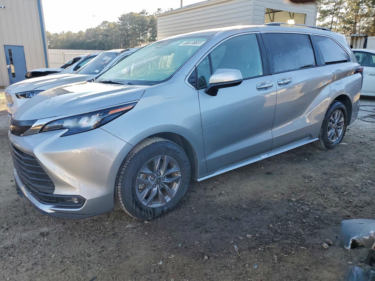 2025 TOYOTA SIENNA