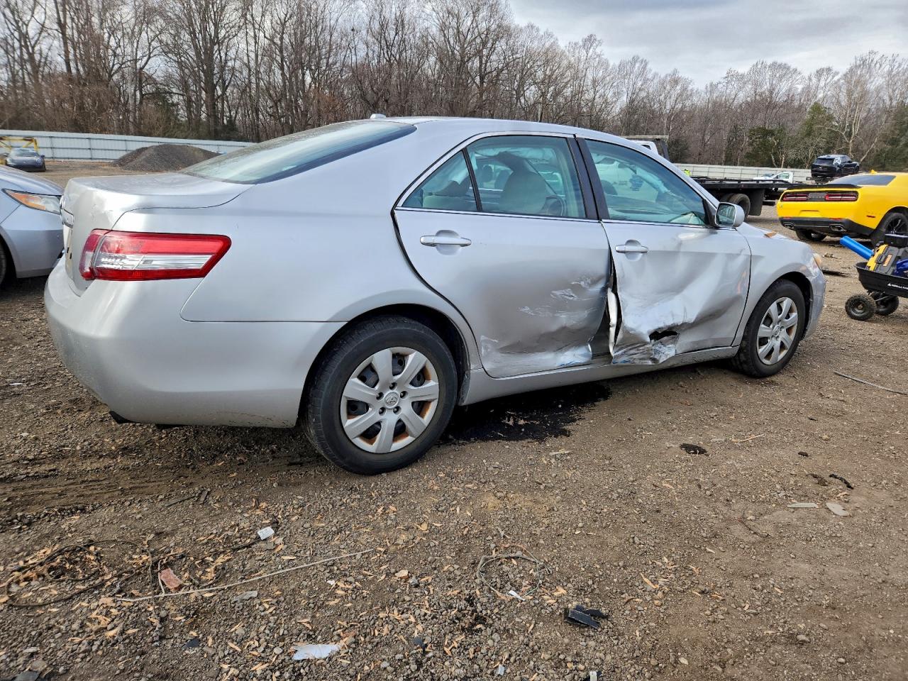 2010 TOYOTA CAMRY BASE photo 5