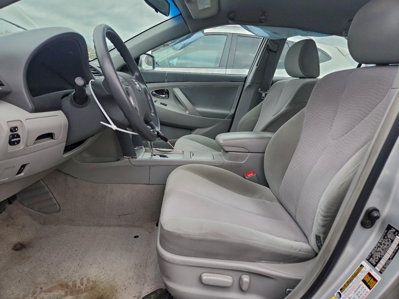 2010 TOYOTA CAMRY BASE photo 13