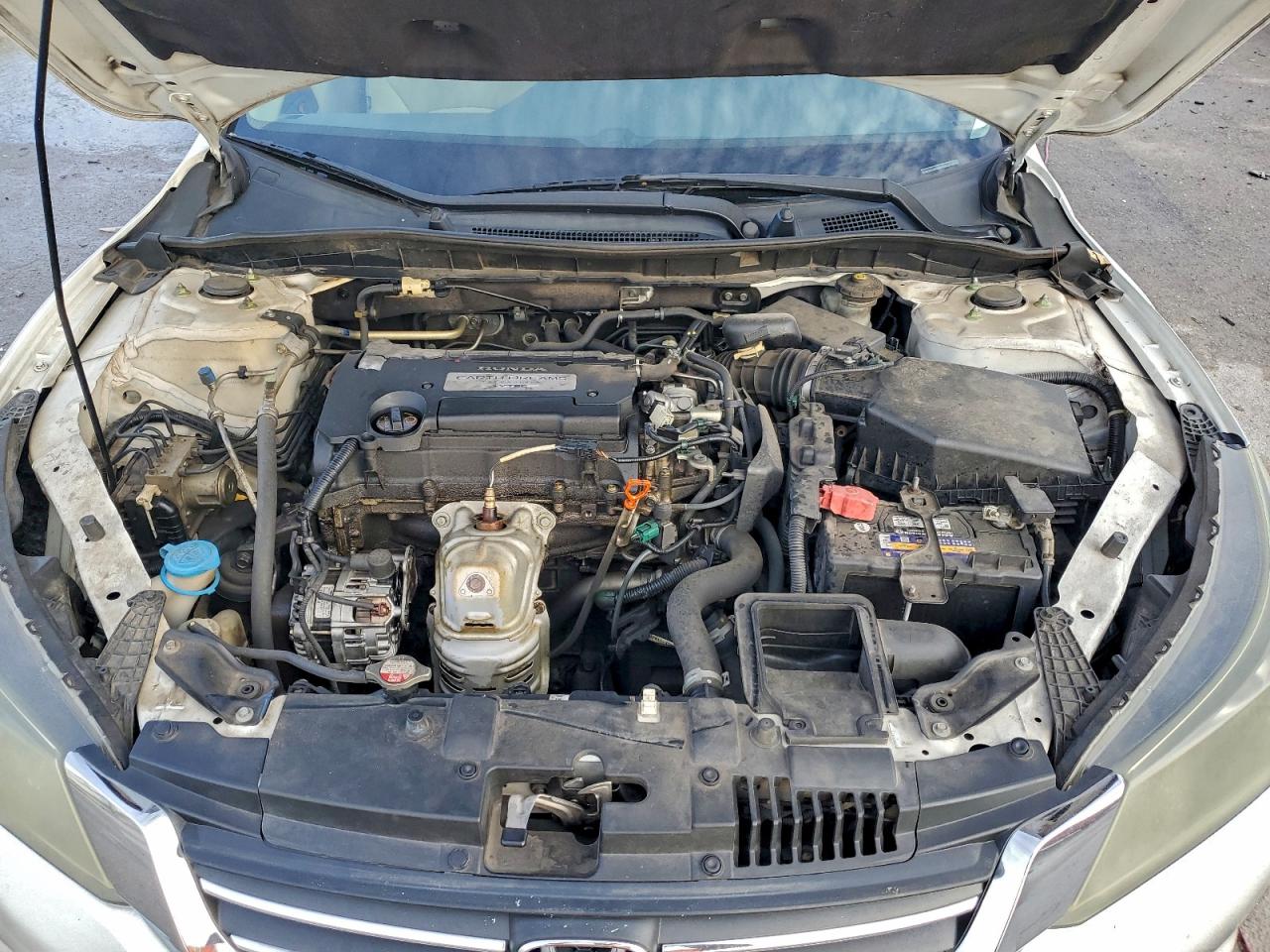 2013 HONDA ACCORD LX photo 31