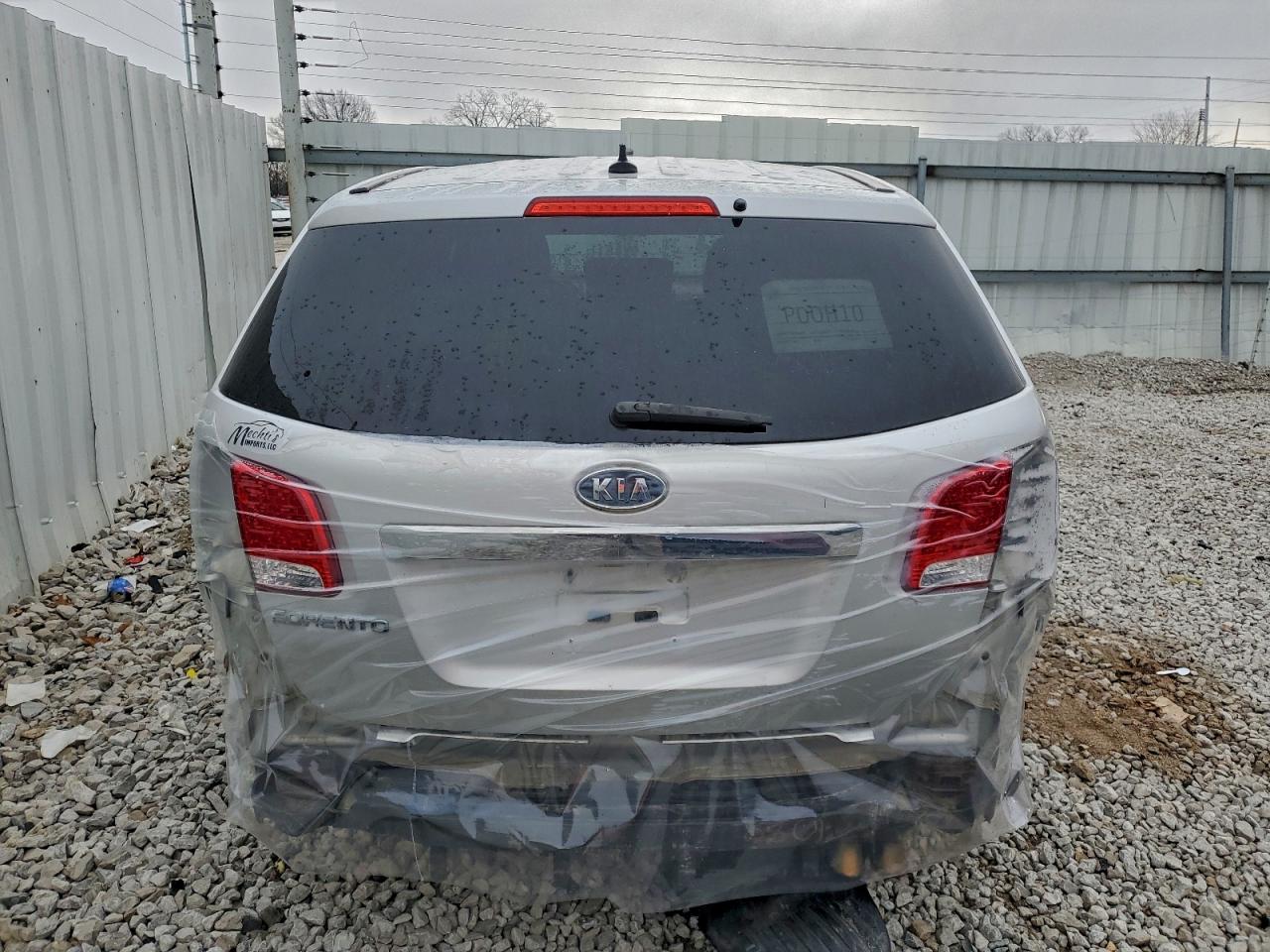 2013 KIA SORENTO LX photo 6