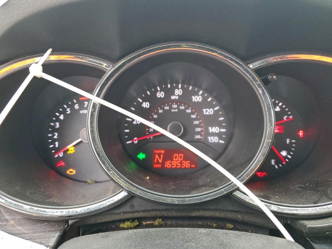 2013 KIA SORENTO LX photo 9