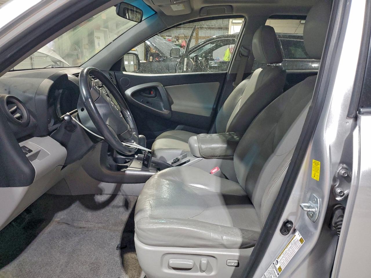 2010 TOYOTA RAV4 LIMITED photo 7