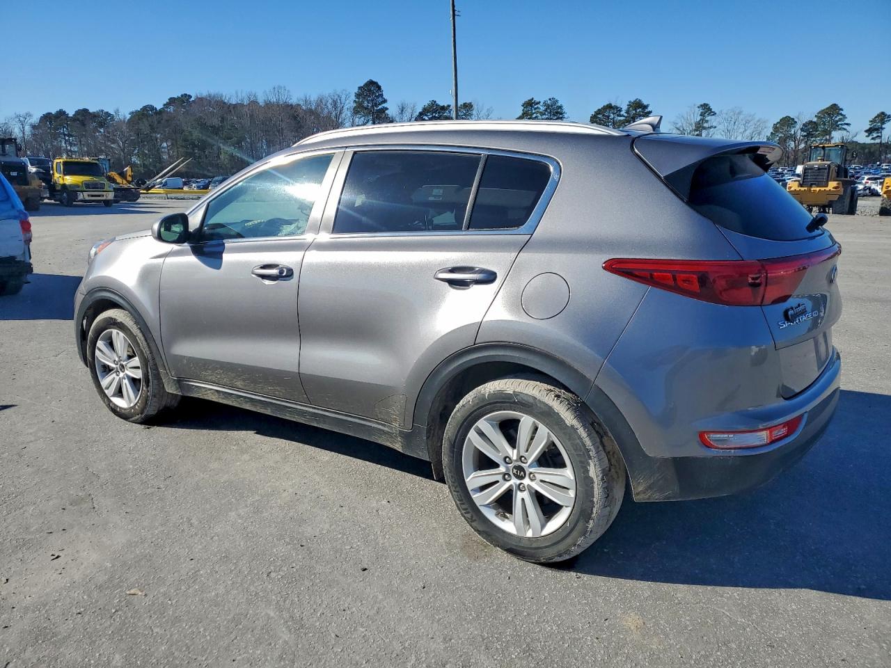 2017 KIA SPORTAGE LX photo 2